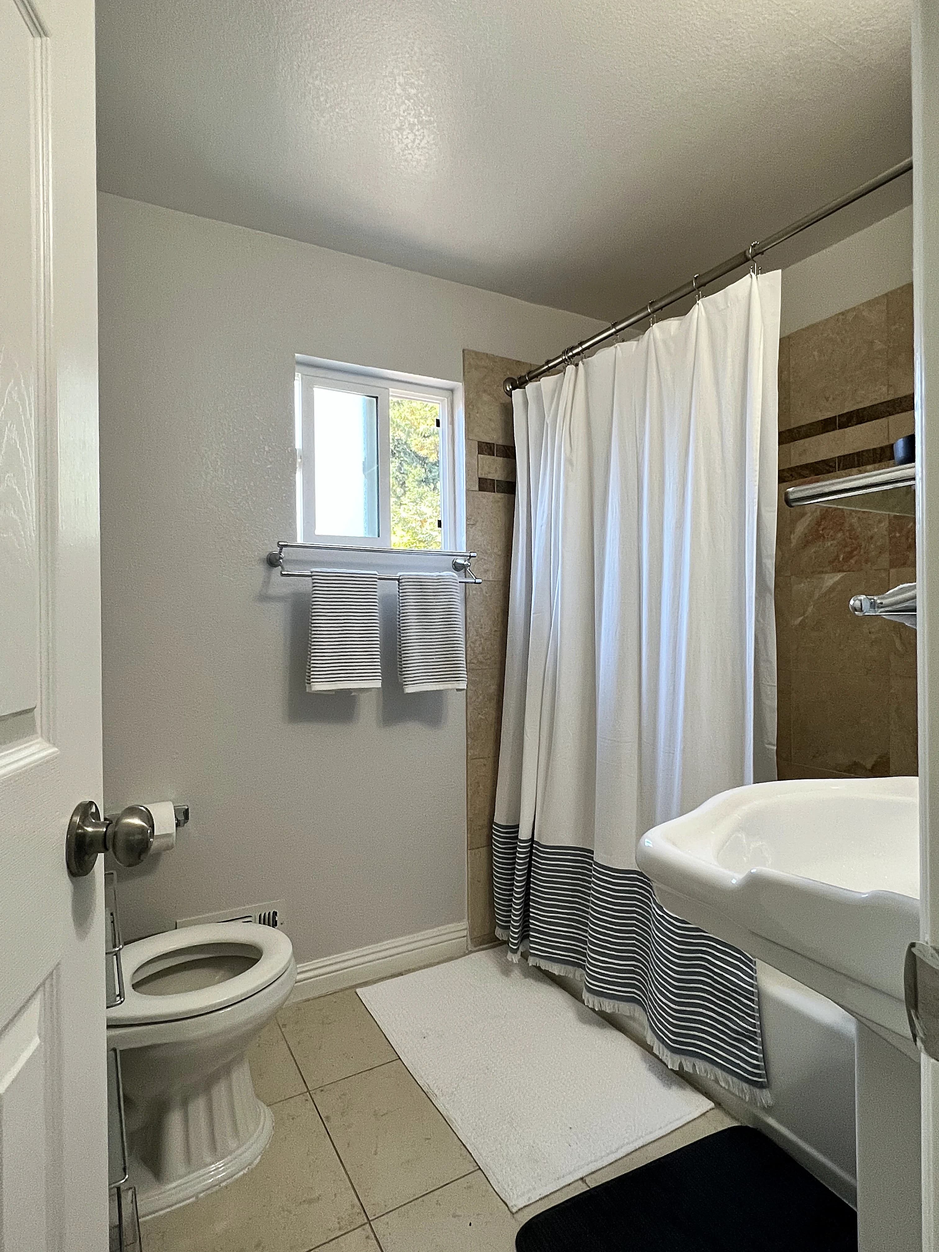 The shared bath on the second floor